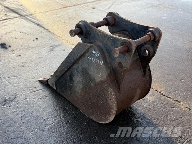 JCB ŁYŻKA UŻYWANA Acessórios Retroescavadoras