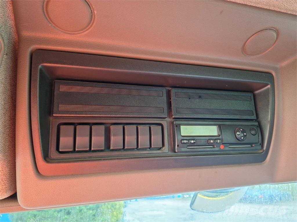 DAF FA LF 45.180 Camiões de chassis e cabine