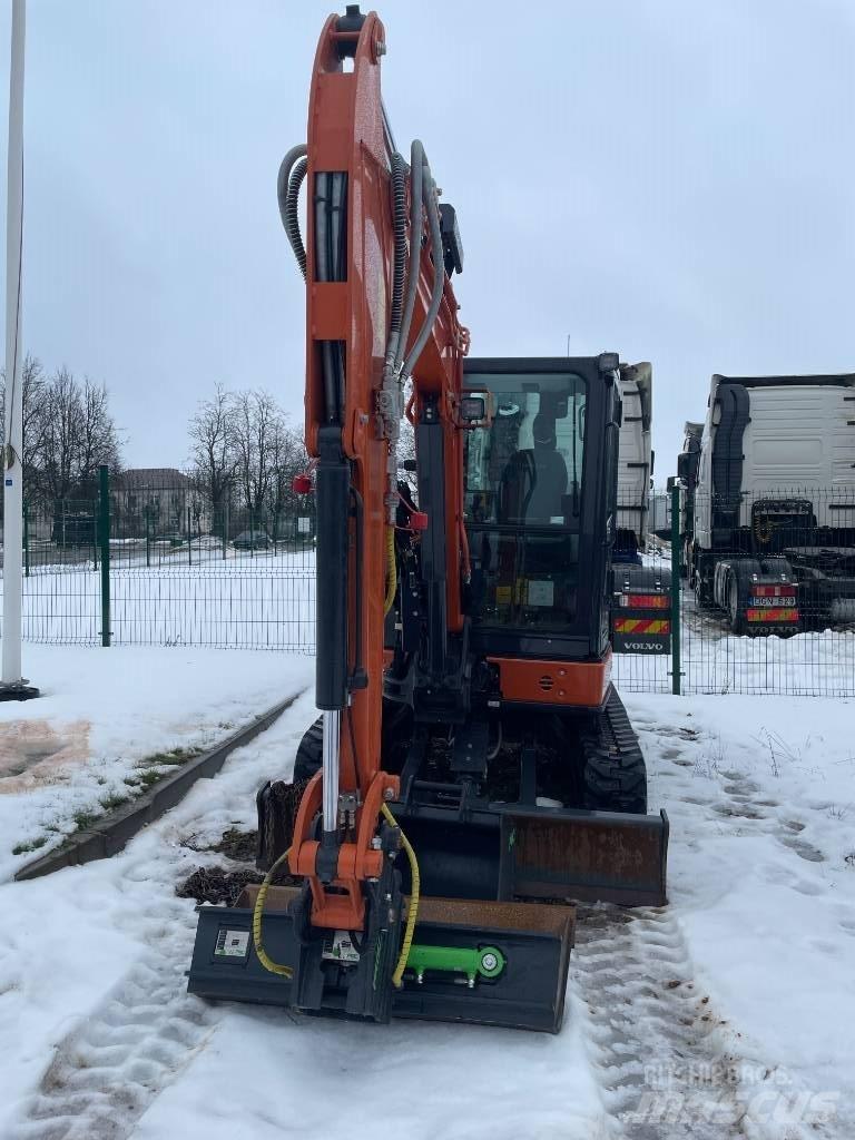Hitachi ZX 38 U-6 Mini Escavadoras <7t