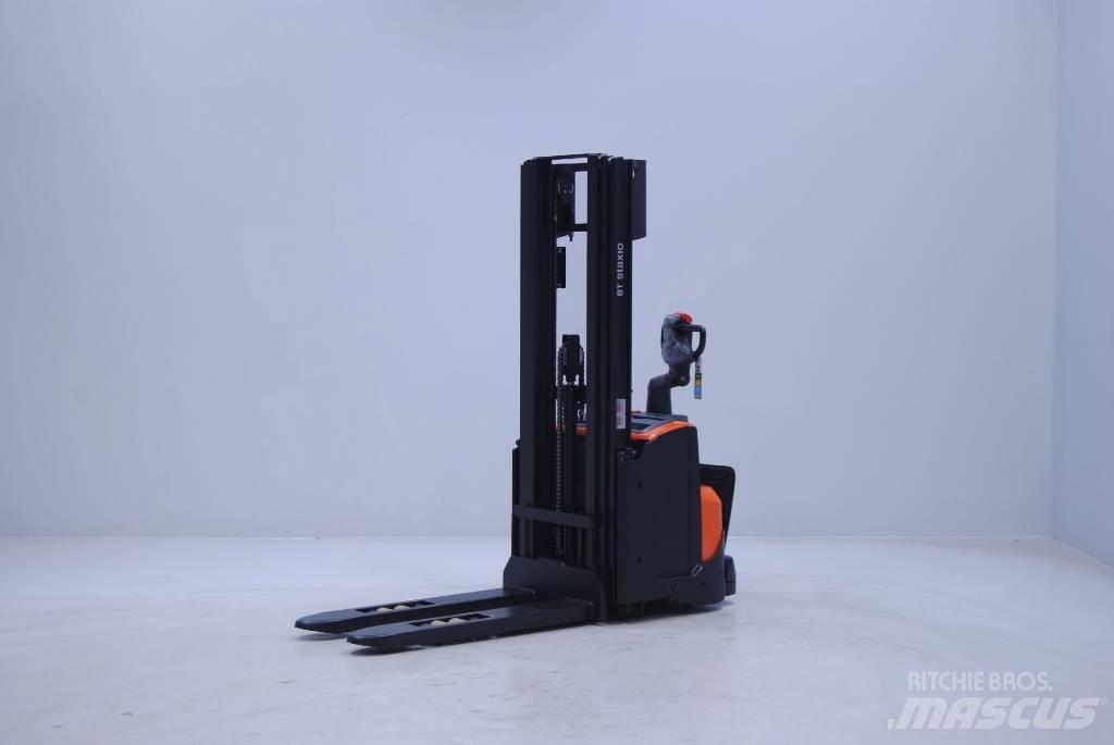 Toyota SWE120L Empilhador para operador externo