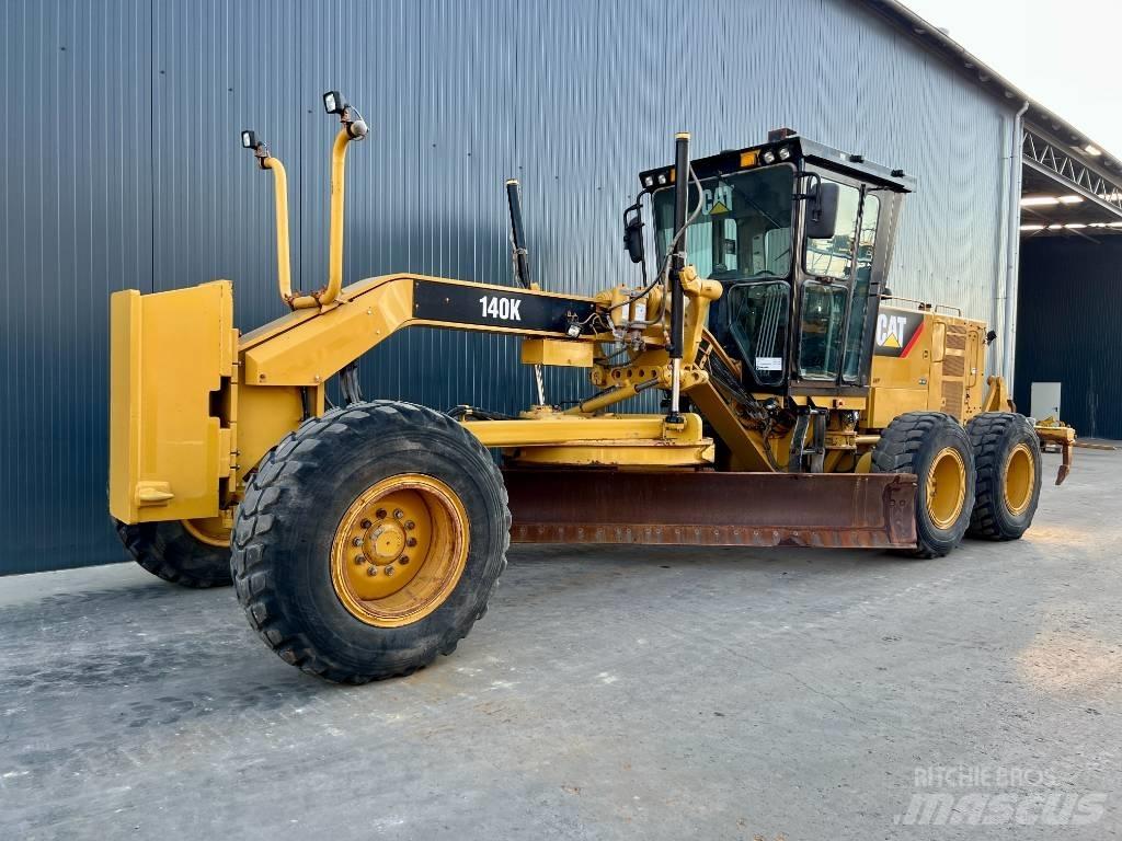 CAT 140K Motoniveladoras