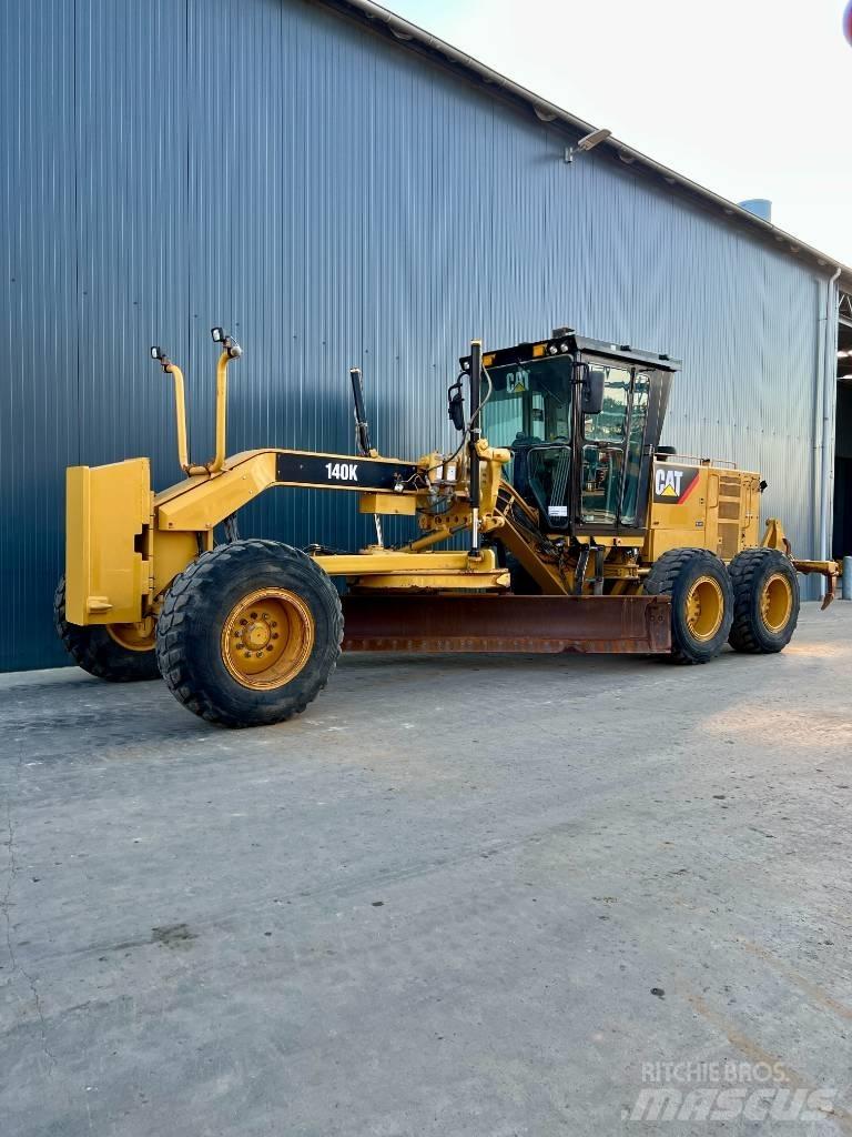CAT 140K Motoniveladoras