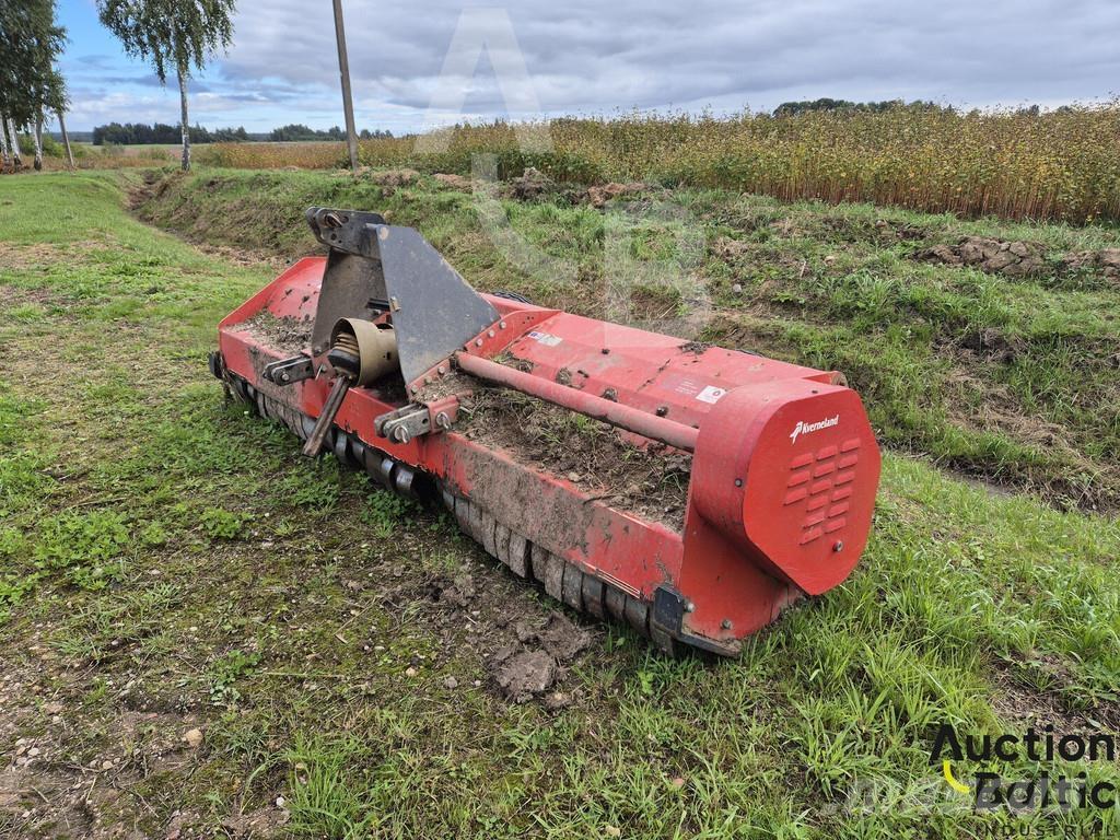 Kverneland FXN 320 Corta-Relvas Riders