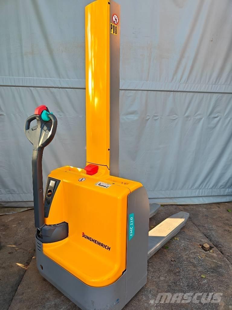 Jungheinrich EMC 110 Empilhador para operador externo