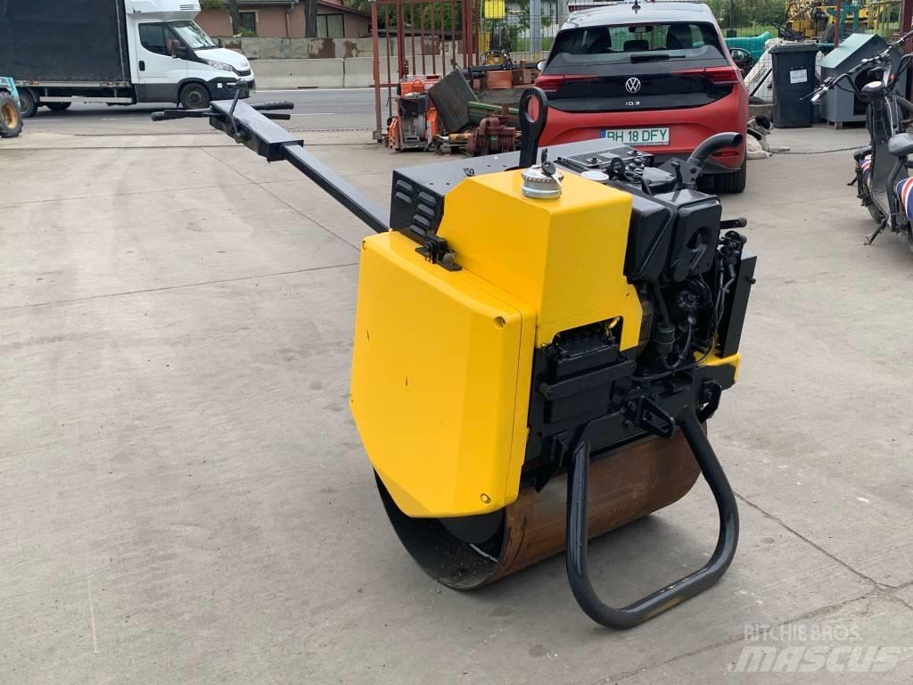 Mecalac MBR 71 Cilindros rebocados vibratórios