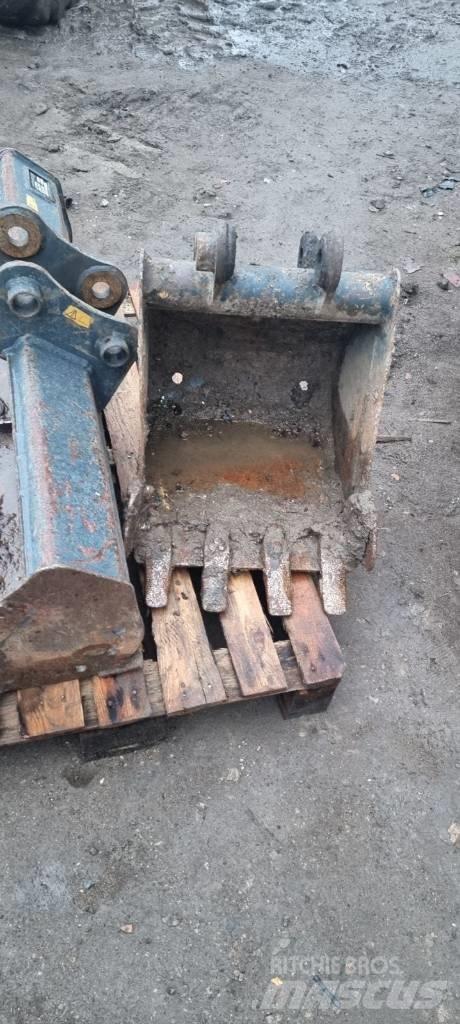 Hyundai R25Z-9AK Mini Escavadoras <7t