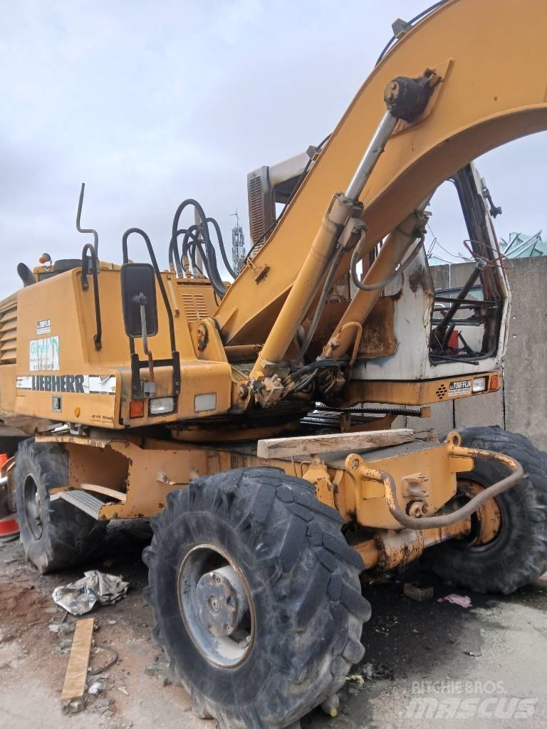 Liebherr A 316 Transmissão