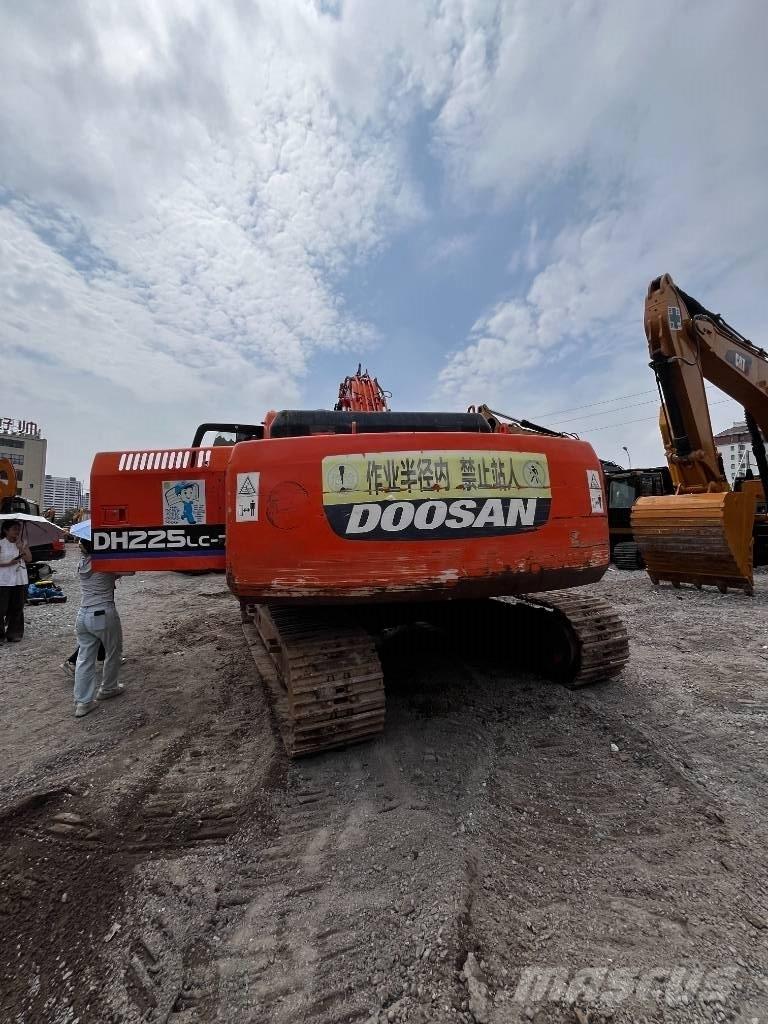 Doosan DH 225 LC-7 Escavadoras de rastos