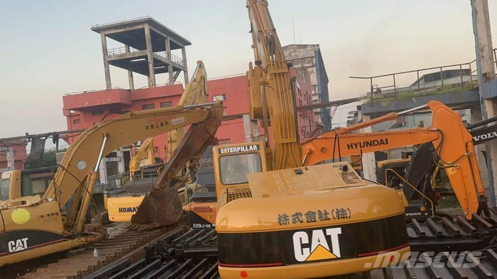 CAT 320 C Escavadoras anfíbias