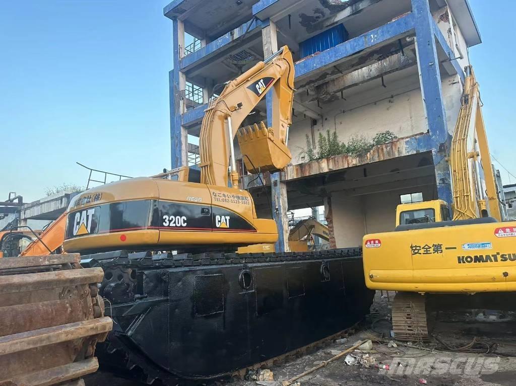 CAT 320 C Escavadoras anfíbias