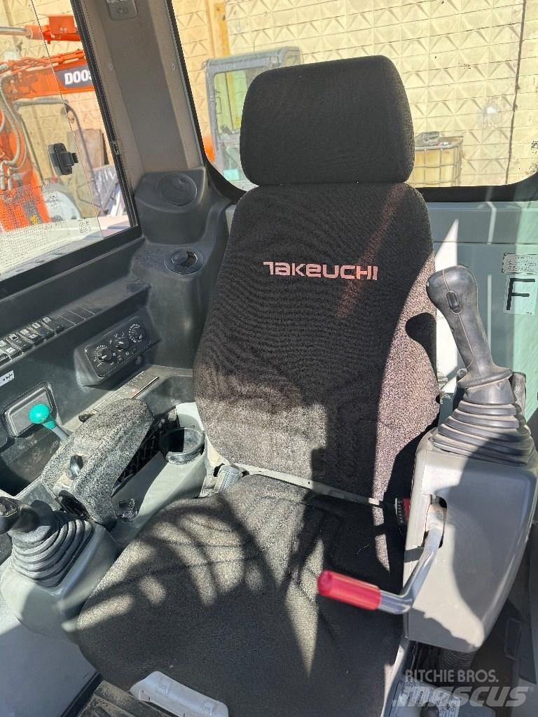 Takeuchi TB290 Escavadoras Midi 7t - 12t