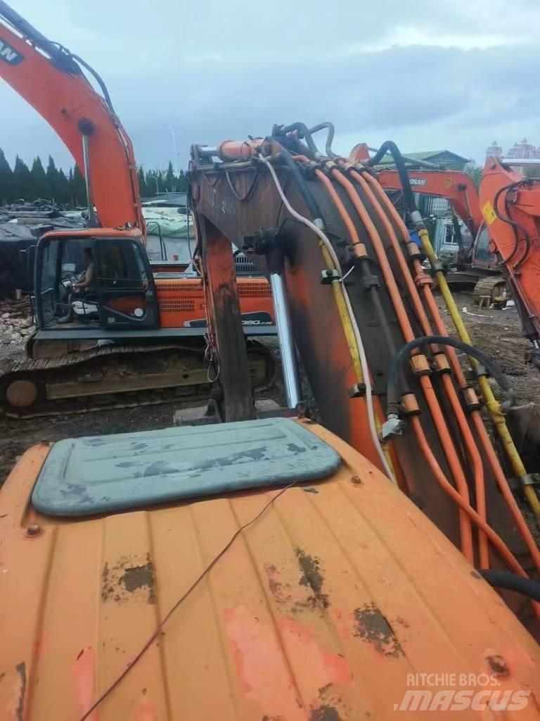 Doosan DX 260LC Escavadoras de rastos