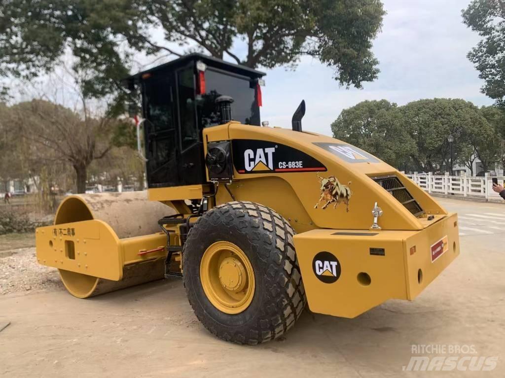 CAT CS 683 E Cilindros Compactadores monocilíndricos