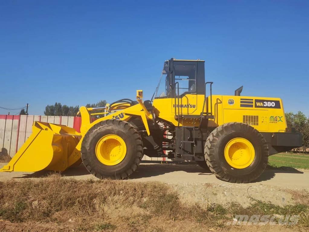 Komatsu WA 320 Pás carregadoras de rodas