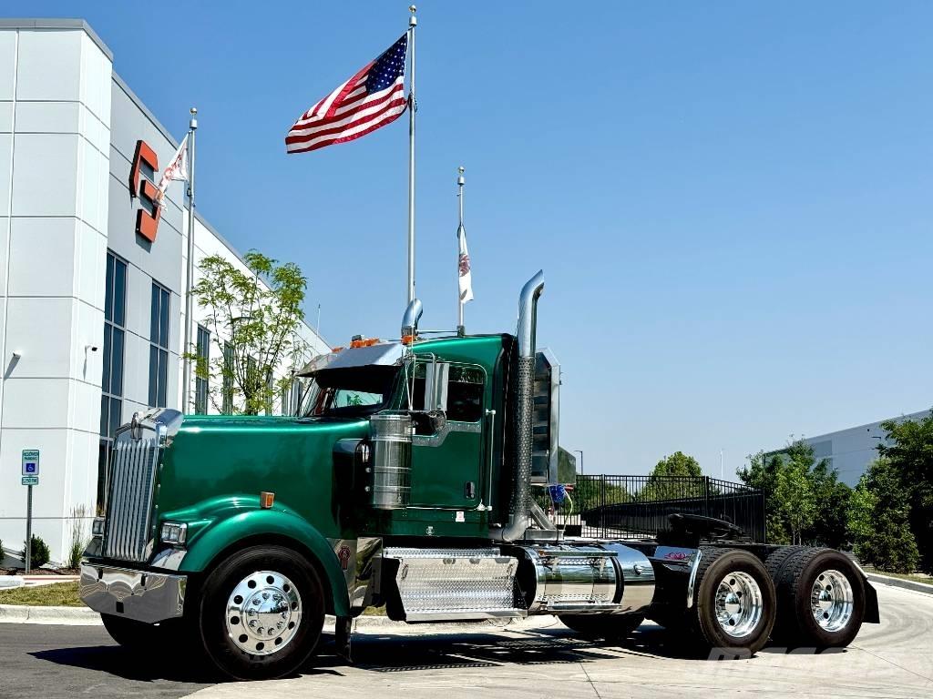 Kenworth W 900 Tractores (camiões)