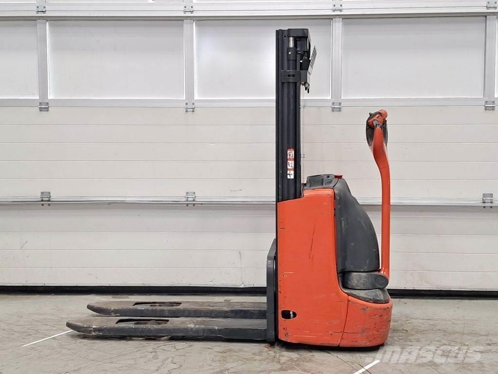 Linde L10B Empilhador para operador externo