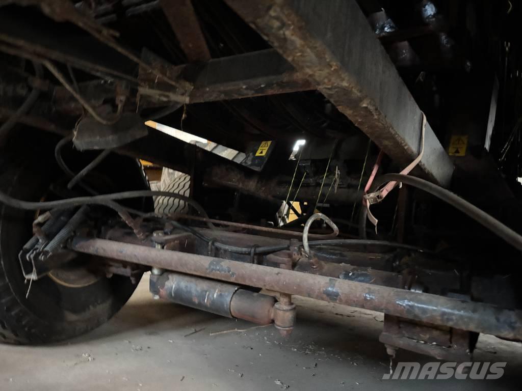 New Holland BB 940 Enfardadeira de fardos quadrados