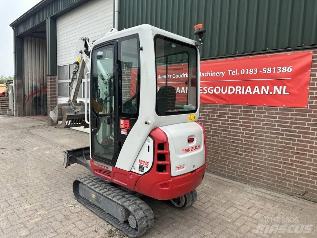 Takeuchi TB216 Mini Escavadoras <7t