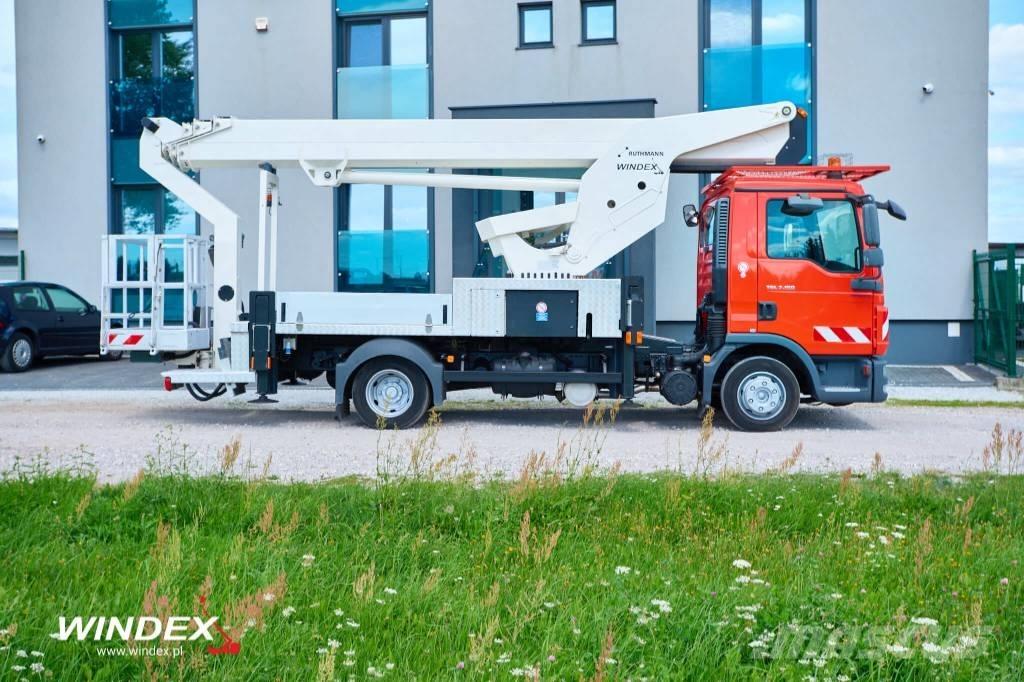 Ruthmann T 300 Plataformas aéreas montadas em camião