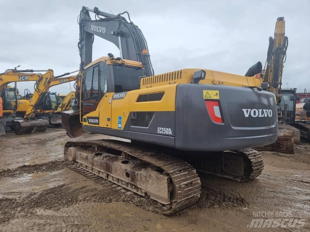 Volvo EC 250 D L Escavadoras de rastos