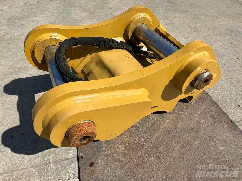 CAT 320 Conectores
