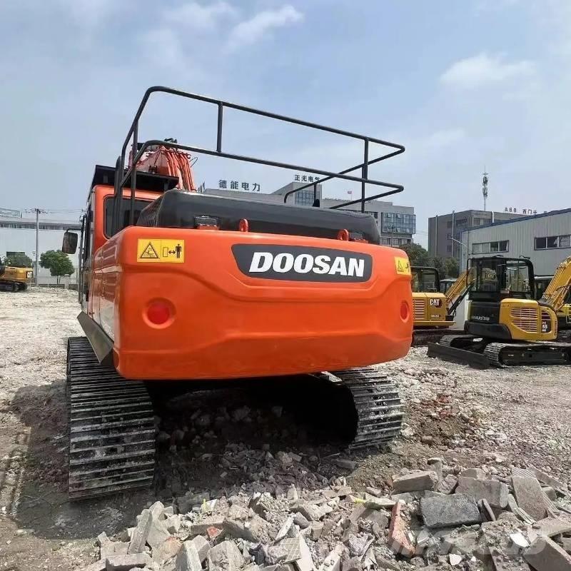 Doosan DX300 Escavadoras de rastos