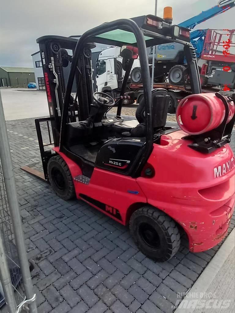 Manitou MI 25 G Empilhadores a gás