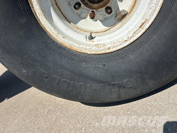  BEHLEN 300 Carrinhos de grão