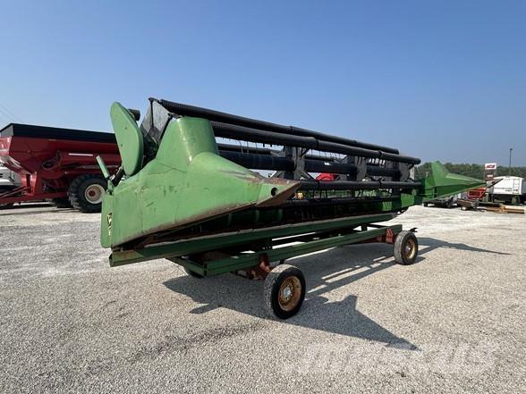 John Deere 220 Ceifeiras debulhadoras compactas