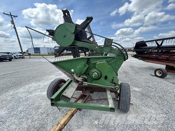 John Deere 220 Ceifeiras debulhadoras compactas
