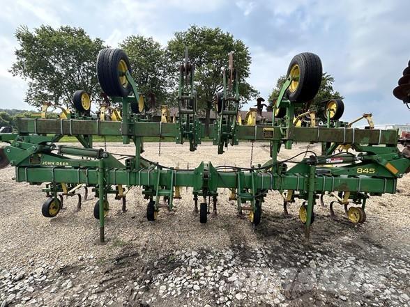 John Deere 845 Cultivadores de cultura em linha