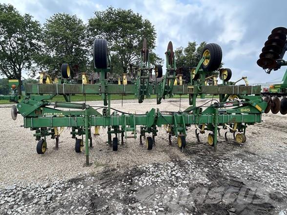 John Deere 845 Cultivadores de cultura em linha