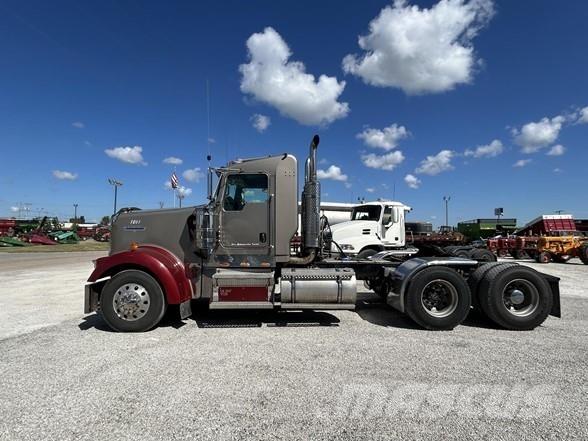 Kenworth W900 Tractores (camiões)