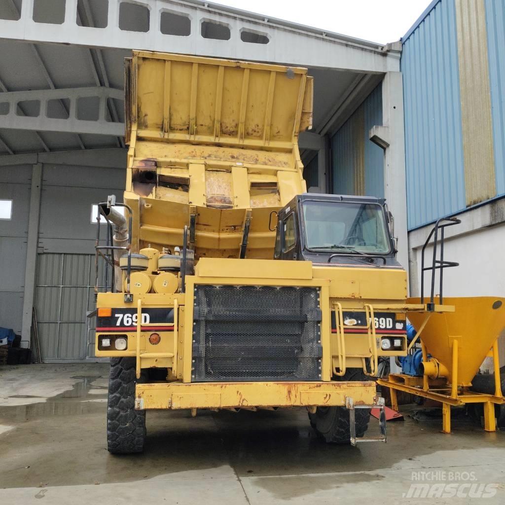 CAT 769 D Camiőes dumper basculantes rígidos