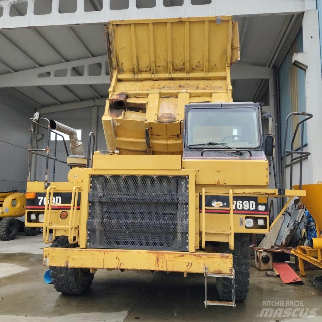 CAT 769 D Camiőes dumper basculantes rígidos