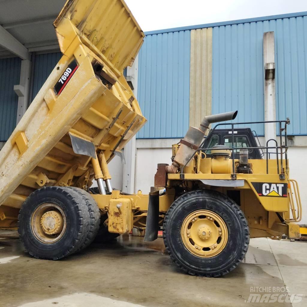 CAT 769 D Camiőes dumper basculantes rígidos