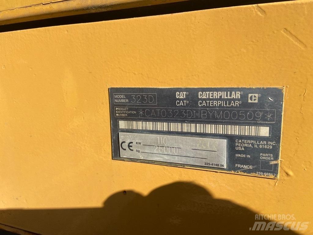 CAT 323 D Escavadoras de rastos