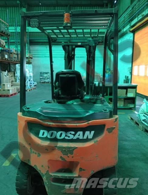 Doosan B 30 X-7 Empilhadores eléctricos
