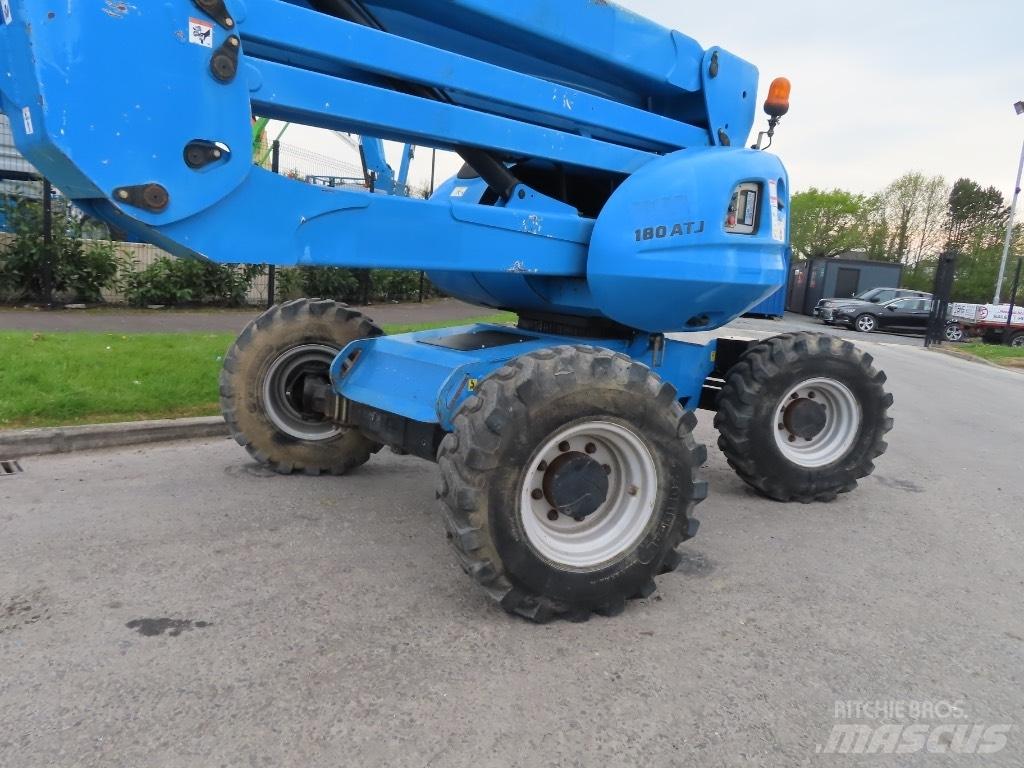 Manitou 180 ATJ Elevadores braços articulados