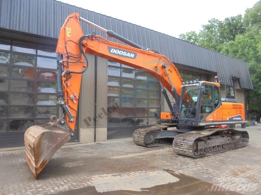 Doosan DX 255 LC-5 Escavadoras de rastos