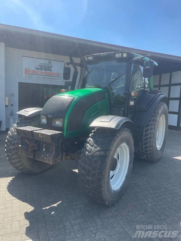 Valtra N 141 Tratores Agrícolas usados