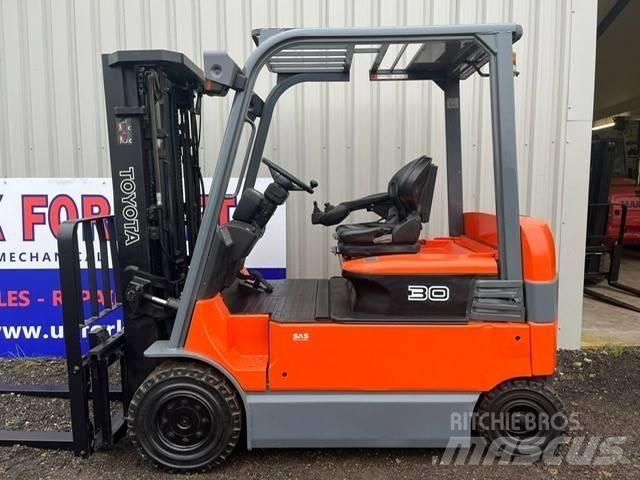 Toyota 7 FBM 30 Empilhadores eléctricos