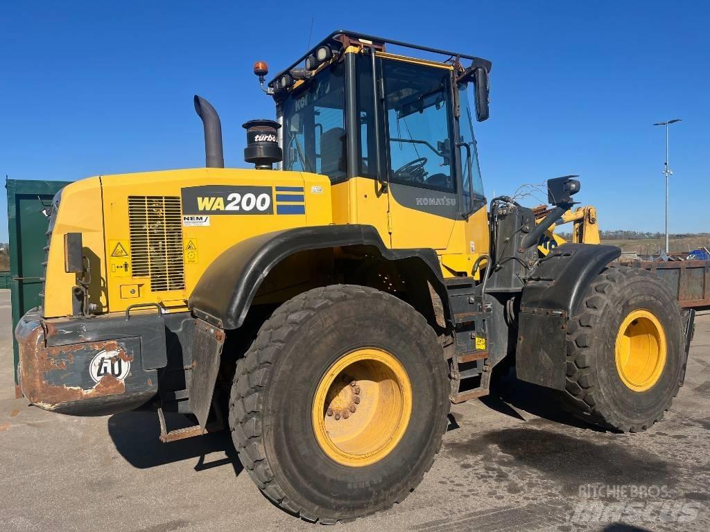 Komatsu WA 200-7 Escavadoras de rastos