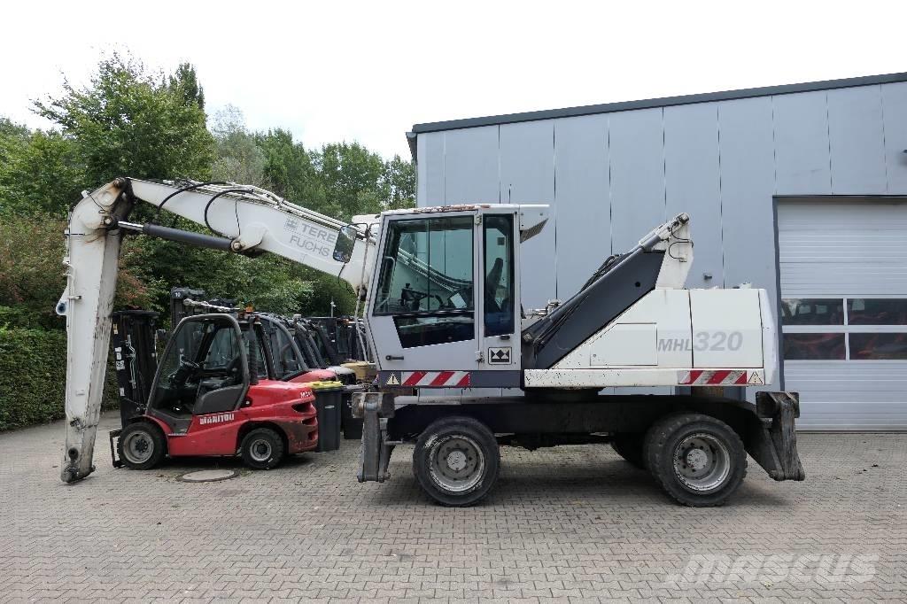 Fuchs MHL 320 Manipuladores de resíduos / indústria