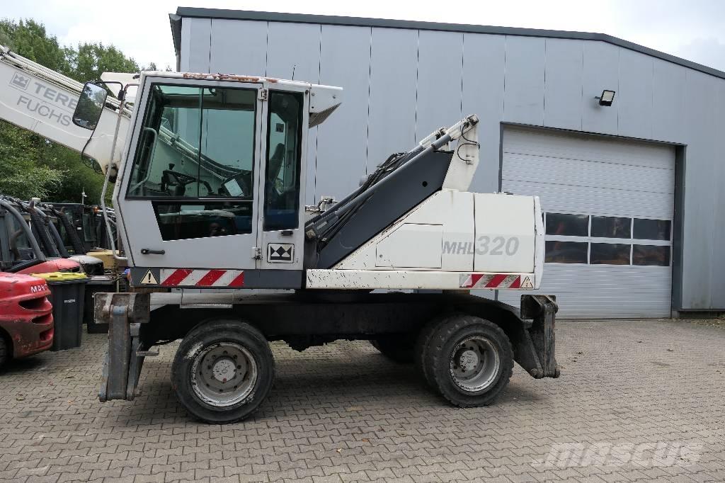 Fuchs MHL 320 Manipuladores de resíduos / indústria