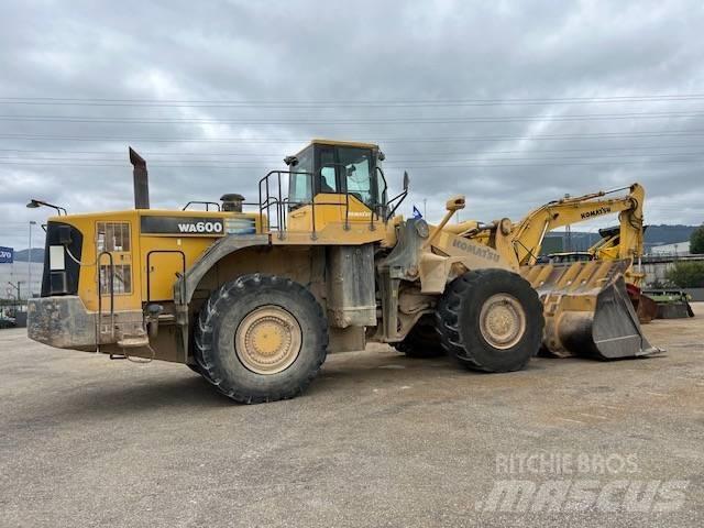 Komatsu WA 600-6 Pás carregadoras de rodas