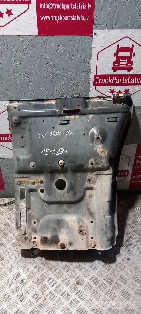 Scania 94 D.   1515194 Cabines e interior