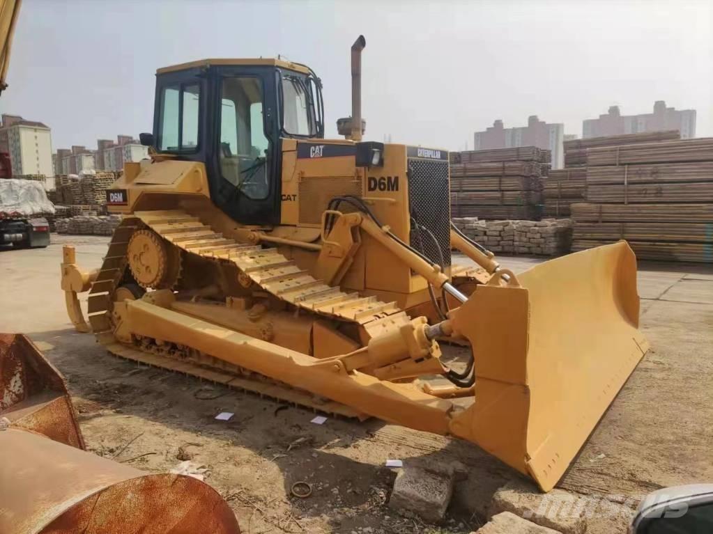 CAT D 6 M Dozers - Tratores rastos
