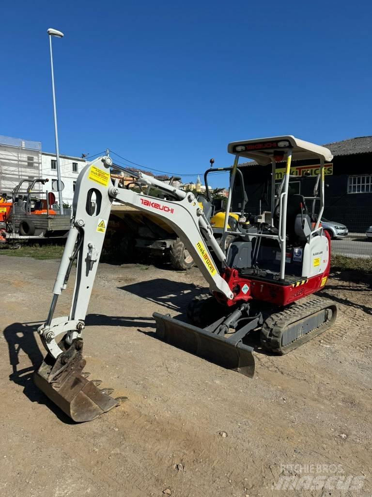 Takeuchi TB216 Mini Escavadoras <7t