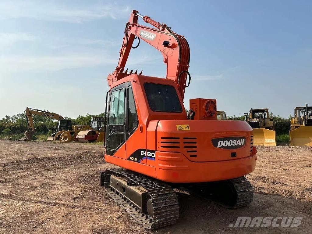 Doosan DH 80 Escavadoras Midi 7t - 12t